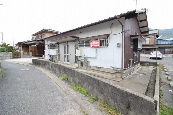 徳嶋様平屋の物件外観写真